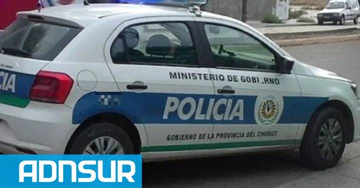 21:01 Encontraron una granada mientras buceaban en un lago de Chubut y debieron evacuar un sector del predio