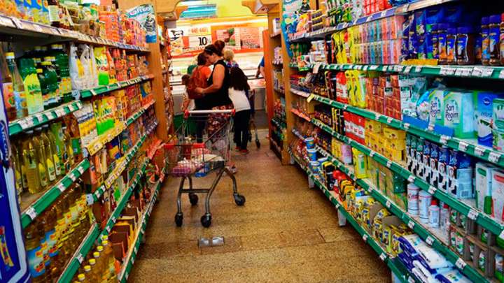 Continúa la contracción del consumo: caen las ventas en supermercados y mayoristas