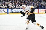Deadspin | Streaking Bruins go up 2 in 2nd period, hold off Maple Leafs