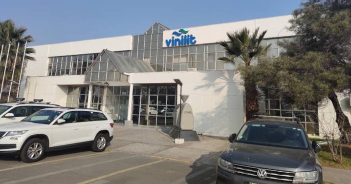 Vinilit, firma dedicada a los adhesivos y tuberías de PVC, anuncia que deja Chile tras casi 50 años