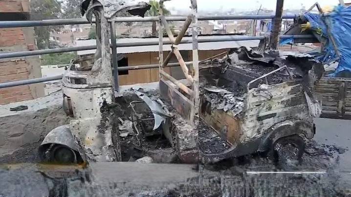 Ataque en Independencia: delincuentes queman mototaxi durante paro de transportistas