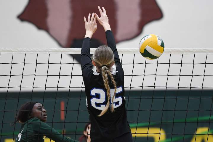 Girls Volleyball State Tournament Roundup: Smith Vocational, PVCA punch tickets to state quarterfinals