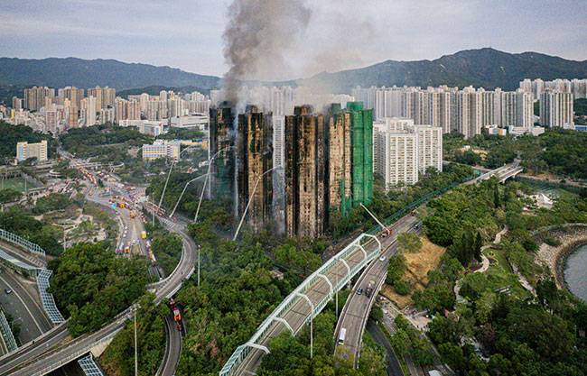 Muertos en incendio de Hong Kong aumentan a 128 y unas 200 personas siguen desaparecidas