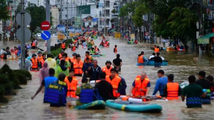 Fuertes tormentas en Vietnam dejan un total de 90 muertos y 12 desaparecidos