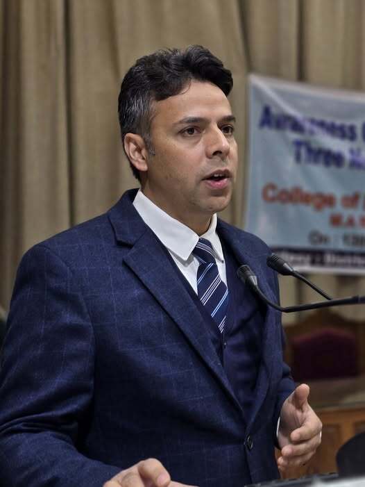 DC Budgam reviews Status of Power Transmission Towers Affected by Land Acquisition for Semi Ring Road in District