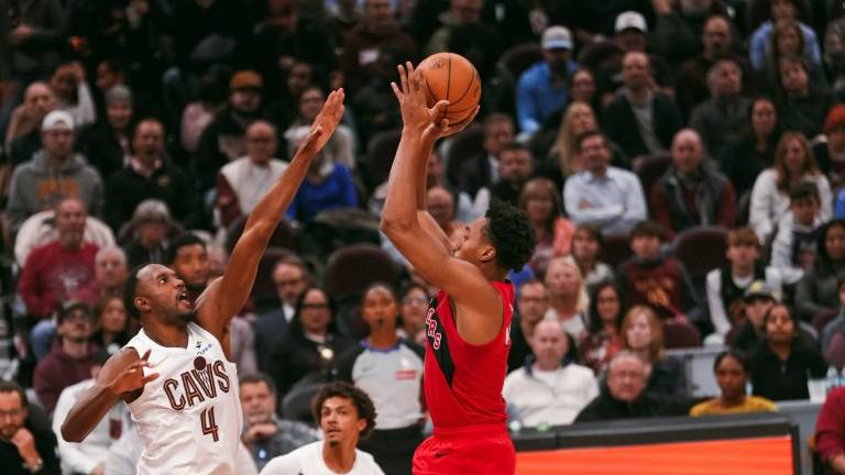 Cleveland vuelve a tropezar en casa ante unos Raptors imparables