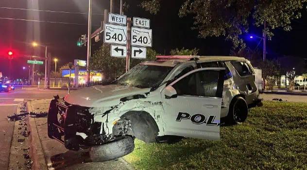 High-Speed Crash Injures 2, Including Police Officer In Florida, Early Sunday Morning