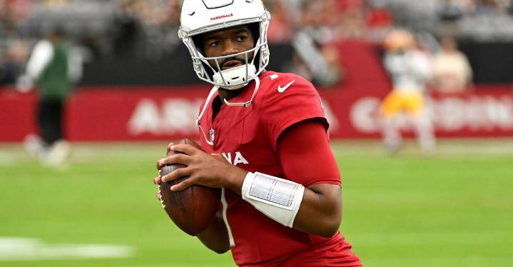 Cardinals at Cowboys ‘Monday Night Football’ live discussion: Where are you, Kyler?