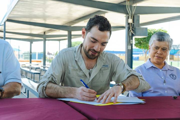 Fundación Hélice AC y Congreso del Estado firman convenio para manejo eficiente de residuos