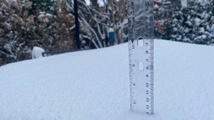 What to know, expect as snow piles up in Chicago area