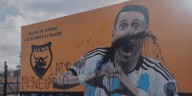 Vandalizaron un mural de Ángel Di María en la entrada del club rosarino en el que empezó a jugar al fútbol