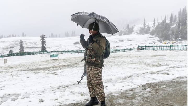 Srinagar Records Season's Coldest Night At -1.6 Degrees Celcius; Pahalgam Freezes At