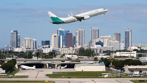 FAA lifts order slashing flights, allowing commercial airlines to resume their regular schedules