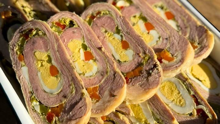 Cómo hacer matambre arrollado casero: la receta clásica, con simples ingredientes y fácil paso a paso