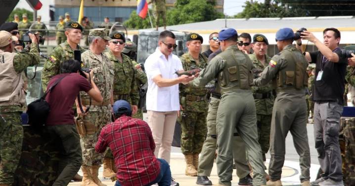 Ecuador rechaza la instalación de bases militares de EE.UU., golpe político para el presidente Daniel Noboa