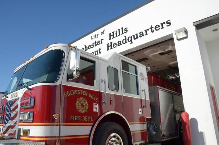 3-alarm fire damages Rochester Hills self