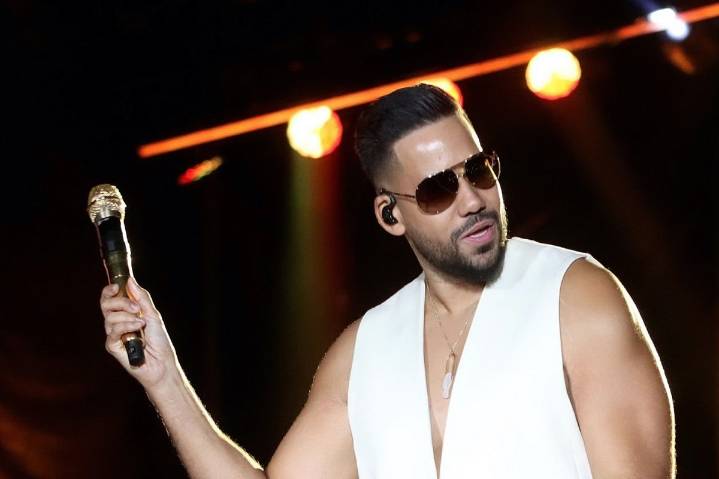 Romeo Santos fue el primer invitado en la gira de Bad Bunny