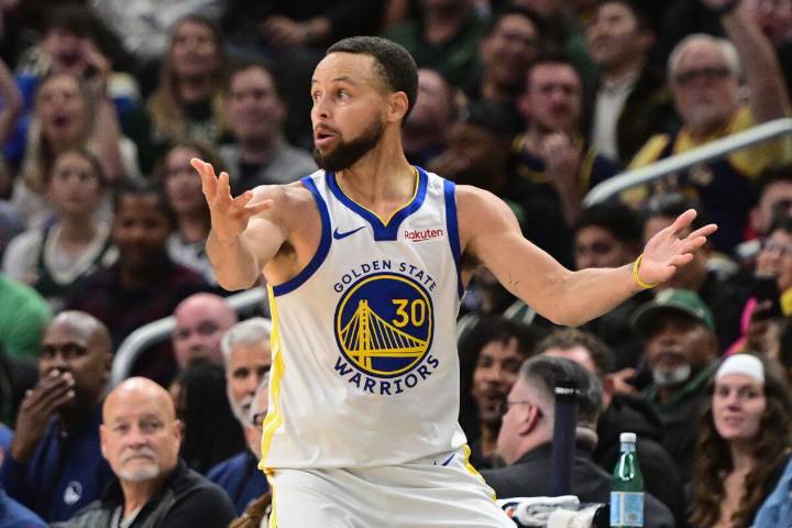 Is Steph Curry Playing Tonight? Warriors vs Suns Injury Report, Where To Watch & More (Nov. 4) Find out if Steph Curry is playing against the Suns tonight, plus get the full injury report, predicted l