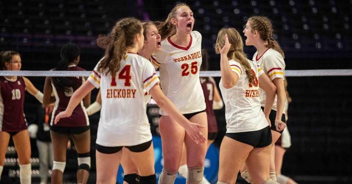 Hickory High claims first North Carolina volleyball state title, rallies past Seaforth 3