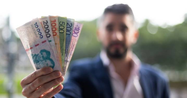 Impuesto al efectivo: ¿una solución a la informalidad?