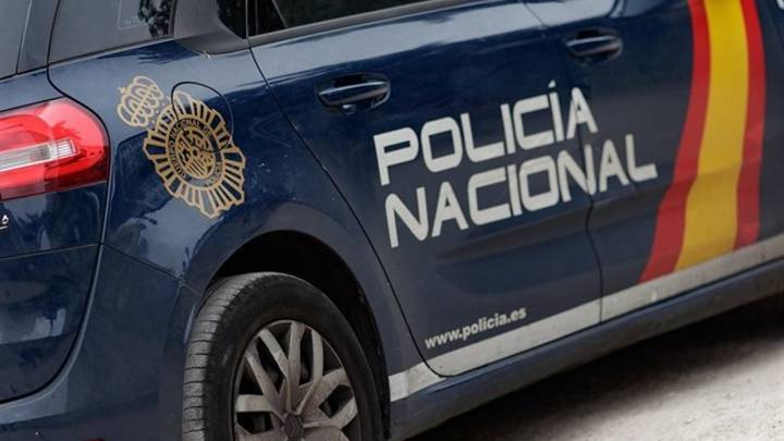 Detienen a una madre y su novio por agredir sexualmente a la hija de ella con tan solo seis años