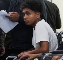 Decenas de estudiantes y docentes resultan heridos tras explosiones en colegio