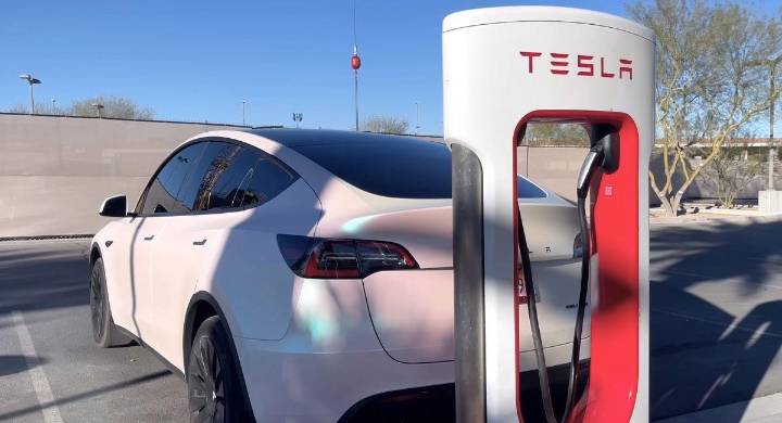Tesla llega a Colombia para hacer realidad el sueño de los que quieren tener uno de estos vehículos eléctricos