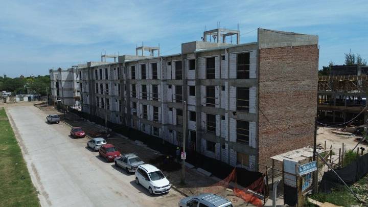 Con 64 viviendas y obras de infraestructura en marcha, continúa el plan de ordenamiento en barrio Tablada