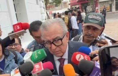 Tras reunión con la Presidenta, el Gobe…