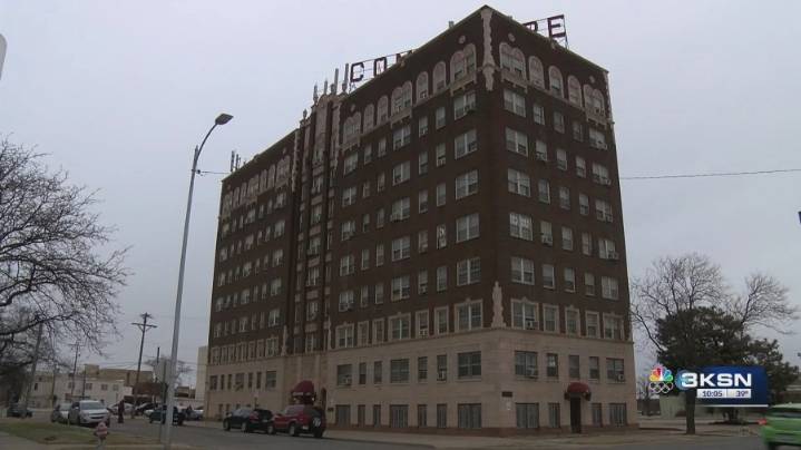 Wichita's Commodore building to be auctioned