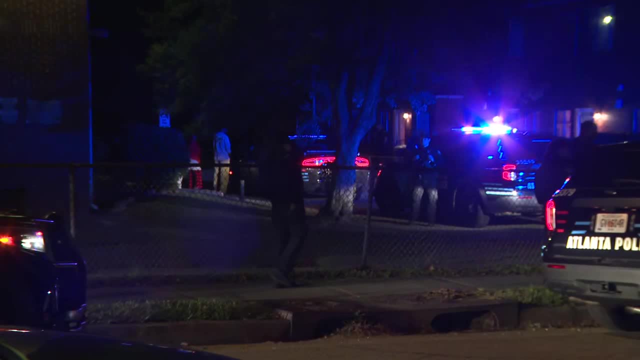 Neighbor dispute leads to stabbing in northwest Atlanta, police say