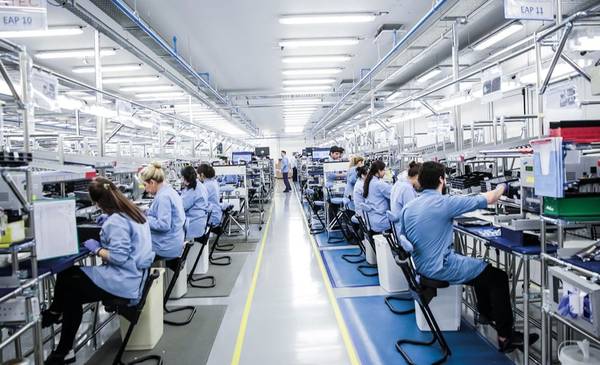 Casi 4 de cada 10 empresas electrónicas echó trabajadores en el tercer trimestre