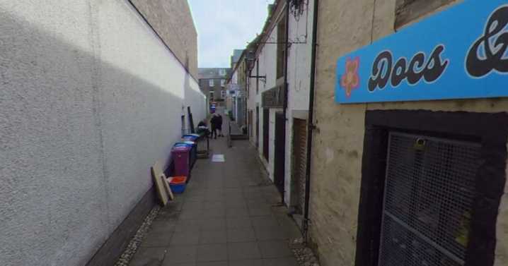 Man in critical condition after serious assault in Elgin as cops lock down scene