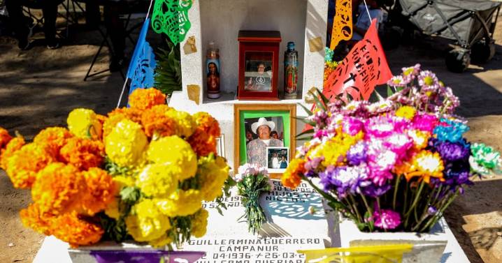 Cachanillas visitan a sus seres queridos este Día de Muertos