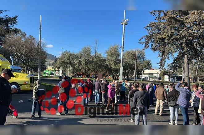 Liberan bloqueo en la Toluca-Palmillas tras acuerdo por falta de agua