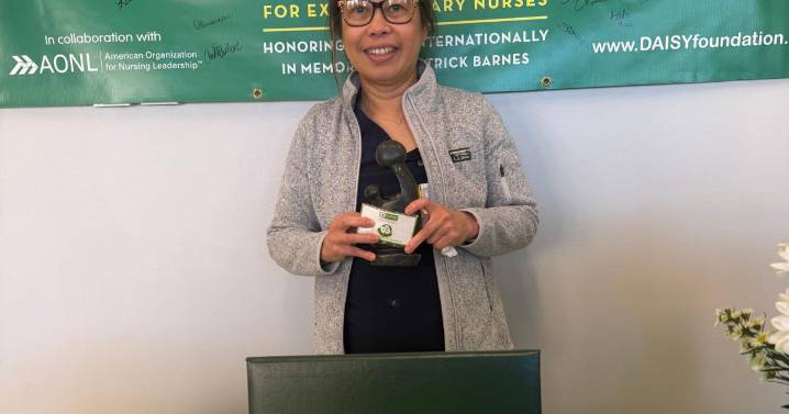 NRH honors Critical Decision Unit nurse with DAISY award