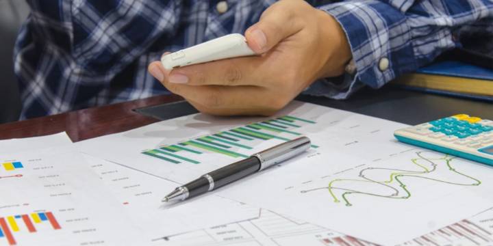 Buenas noticias para el precio de la energía en Colombia: análisis revela que se empezó a poner barato, pero hacen advertencia