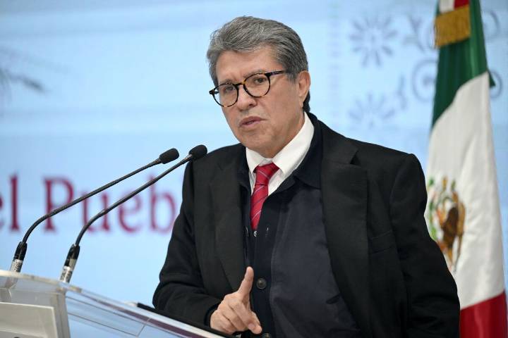 Reforma por las 40 horas ya tiene fecha: Monreal