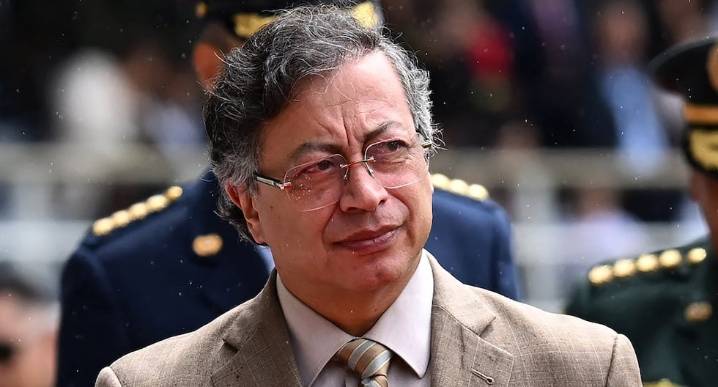 Gustavo Petro: Publicación de gastos del presidente de Colombia revela pagos en tiendas de lujo y en un burdel en Portugal | Lista Clinton