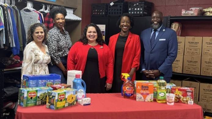 LRSD partners with the City of Little Rock to assist families impacted by the federal shutdown