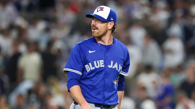 Blue Jays' Shane Bieber makes shocking $16 million free agent contract decision