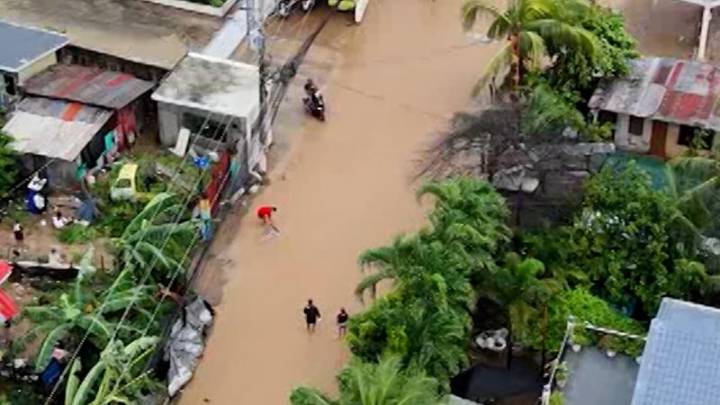 Typhoon Kalmaegi devastates central Philippines