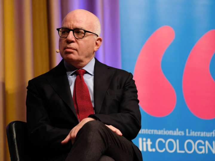 Epstein emails with author Wolff raise journalism ethics questions: Experts