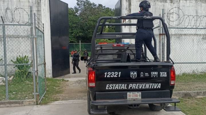 Depuran Centro Penitenciario de Cozumel con el traslado de 13 reos