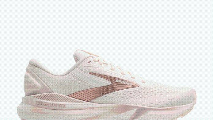 Brooks’ Black Friday Sneaker Deals Are Finally Live — & We Spotted the Comfiest Fan