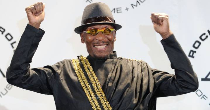 Reggae legend Jimmy Cliff dies after suffering 'seizure'