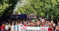 Granada clama por la sanidad publica en una multitudinaria manifestación
