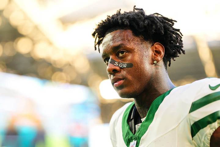 A seismic NFL trade deadline, plus the first CFP rankings