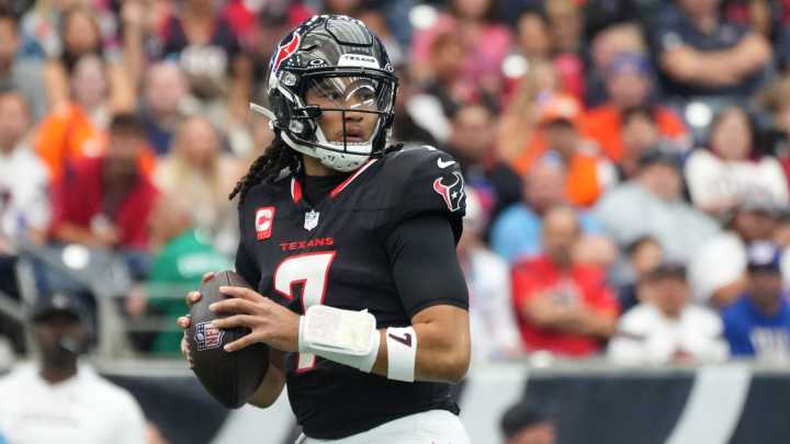Texans at Colts odds, picks and predictions