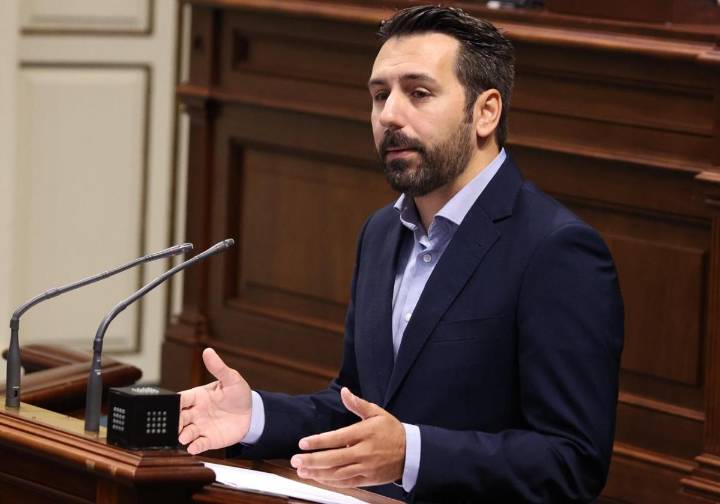 El Parlamento dice no al robot quirúrgico para el Hospital de Fuerteventura